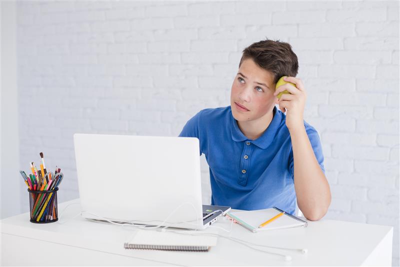 students affected by conflict online learning UK